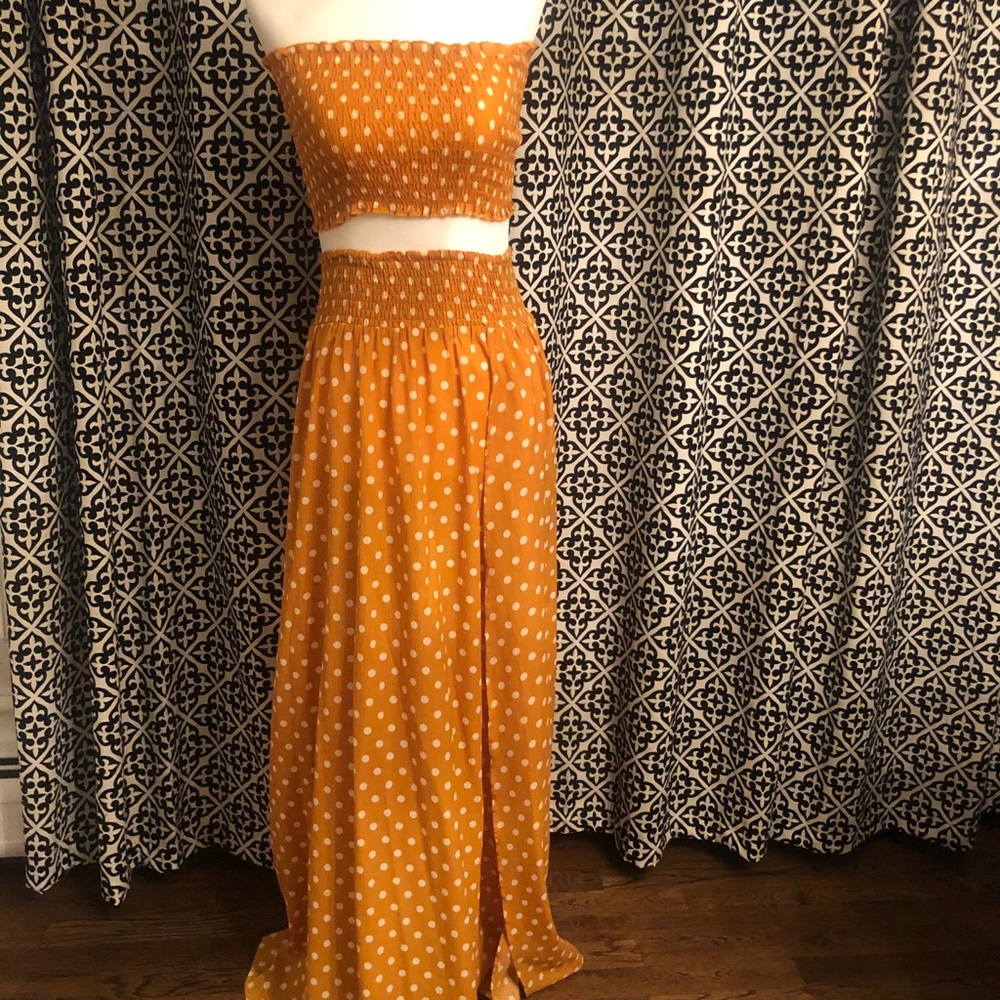 2 pieces I skirt and bandeau polka dots